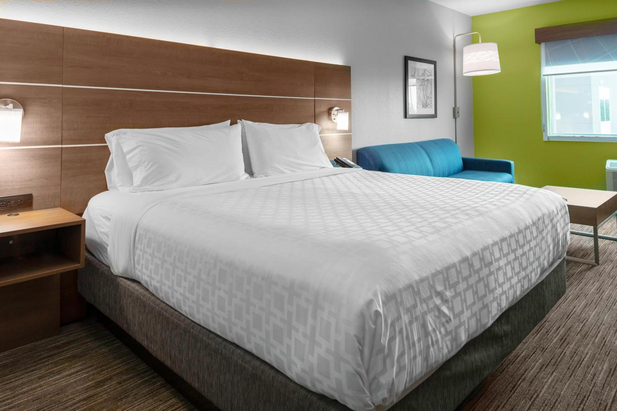 Hotel Express & By Ihg